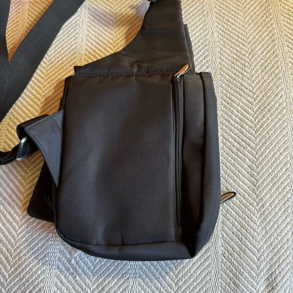 Travelon RFID Anti-Theft Crossbody Sling Bag, Black, EUC‎ - Picture 7 of 13